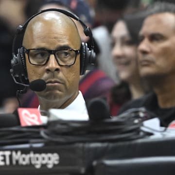 Former UNC basketball center Brad Daugherty