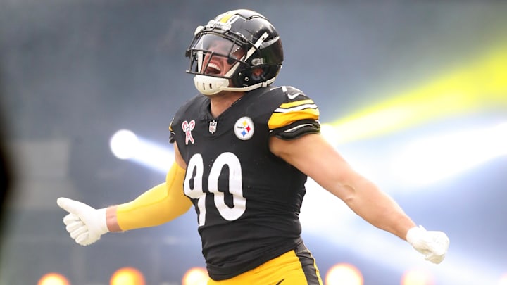 Dec 25, 2024; Pittsburgh, Pennsylvania, USA;  Pittsburgh Steelers linebacker T.J. Watt (90) reacts as he takes the field against the Kansas City Chiefs at Acrisure Stadium. Mandatory Credit: Charles LeClaire-Imagn Images