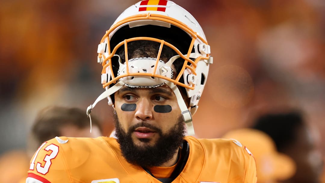 Tampa Bay Buccaneers WR Mike Evans walked off the field early during the team's embarrassing loss to Atlanta in Week 15.