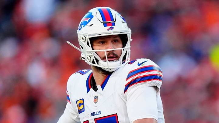 Buffalo Bills quarterback Josh Allen (17)