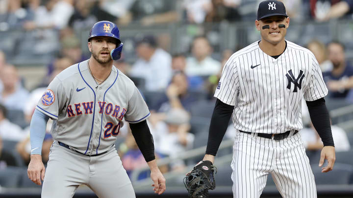 New York Mets v New York Yankees