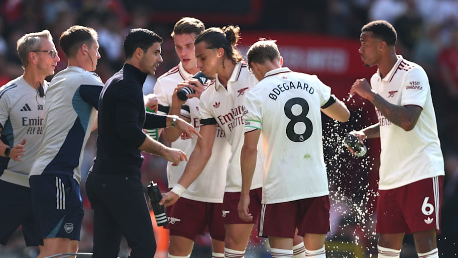 Arsenal began the 2025–26 season by narrowly beating Manchester United. | Stu Forster/Getty Images