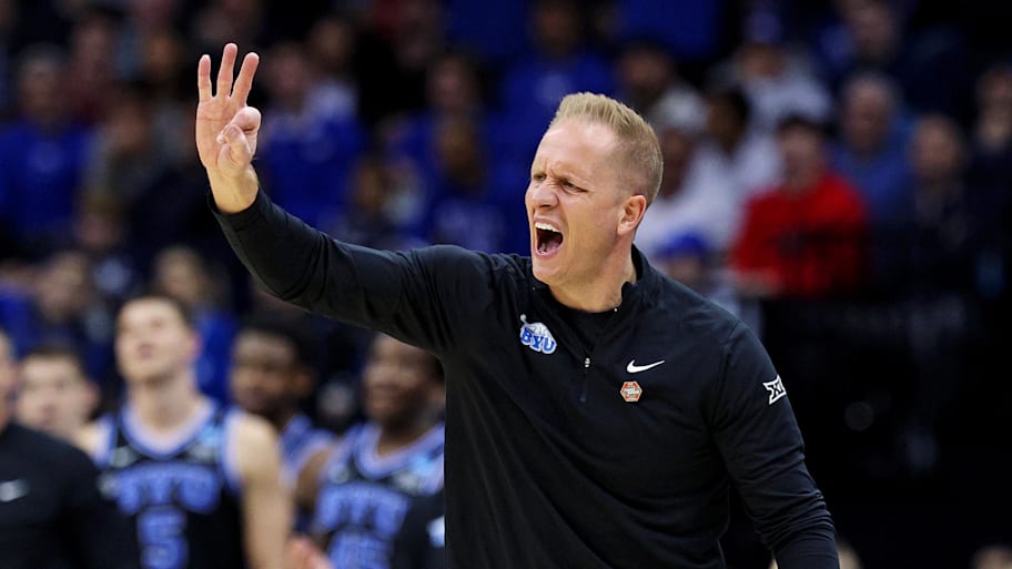 Brigham Young Cougars head coach Kevin Young shouts to his team during NCAA tournament. | Vincent Carchietta-Imagn Images