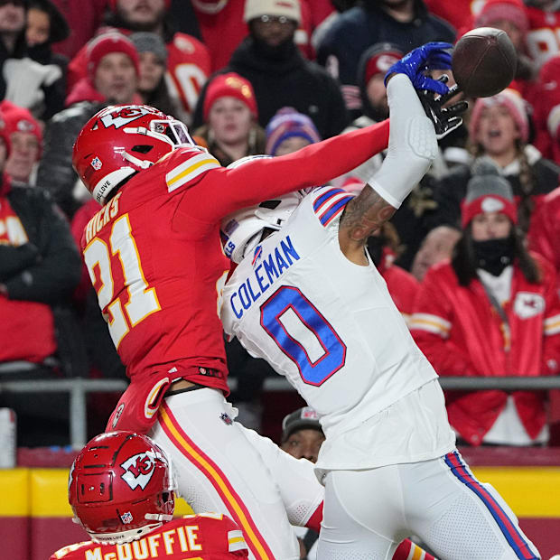 Keon Coleman (0) attempts to make a catch