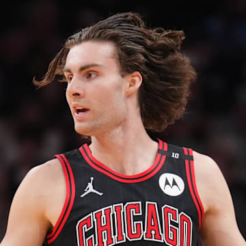 Mar 19, 2025; Phoenix, Arizona, USA; Chicago Bulls guard Josh Giddey (3) dribbles against the Phoenix Suns during the first half at PHX Aena. Mandatory Credit: Joe Camporeale-Imagn Images