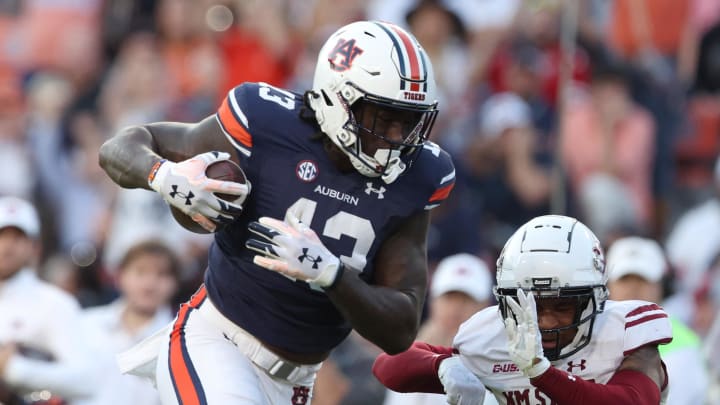 Auburn Tigers head coach Hugh Freeze expects "all-conference" type of season from tight end Rivaldo Fairweather.