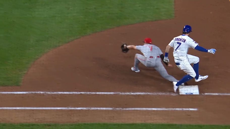 Dansby Swanson likely wants this one back. | Screenshot via @JomboyMedia.