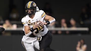 Missouri Tigers quarterback Beau Pribula (9)