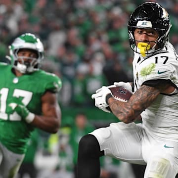 Nov 3, 2024; Philadelphia, Pennsylvania, USA; Jacksonville Jaguars tight end Evan Engram (17) makes a catch against the Philadelphia Eagles at Lincoln Financial Field. 