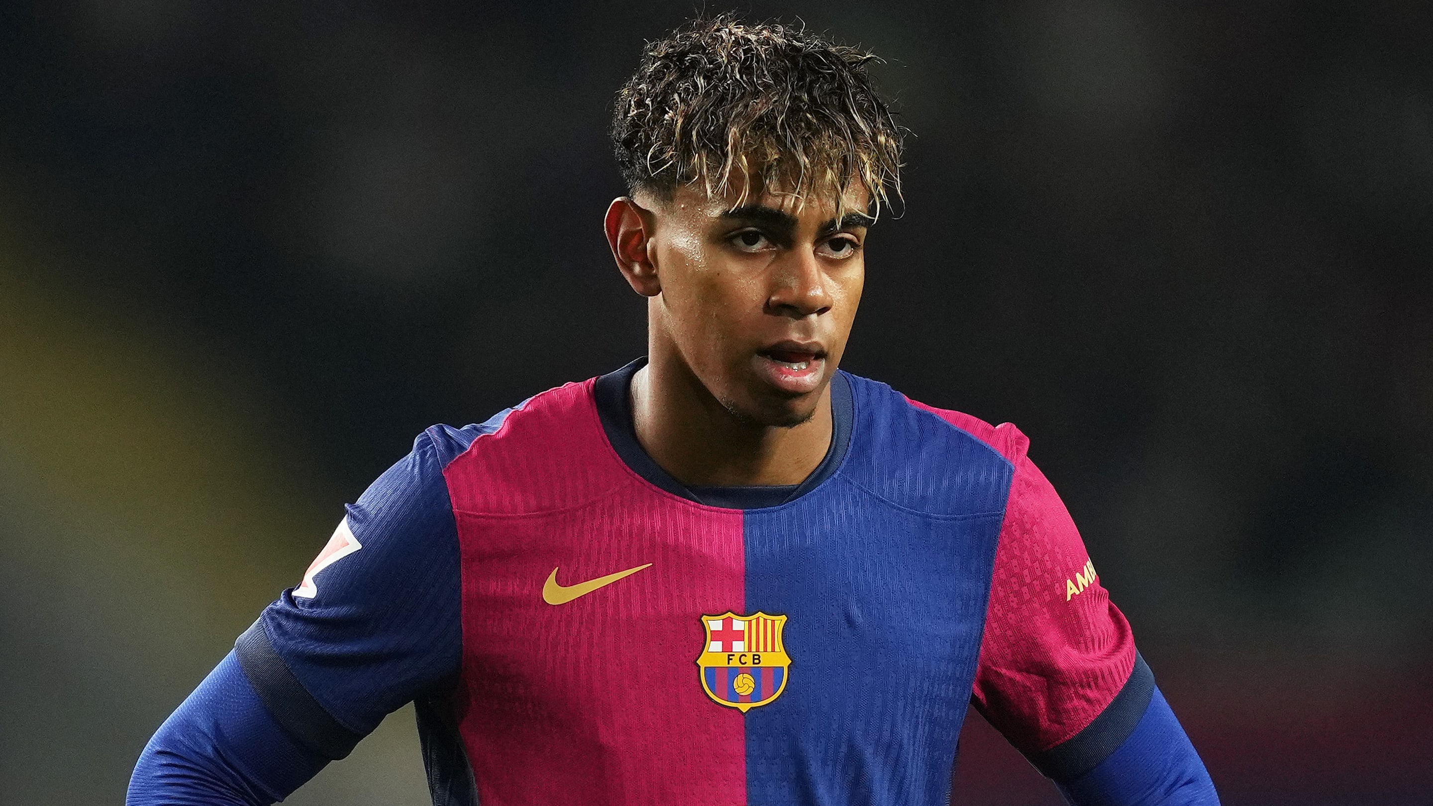 Le FC Barcelone va avoir droit à une réédition de maillots Nike légendaires, avec des manches longues