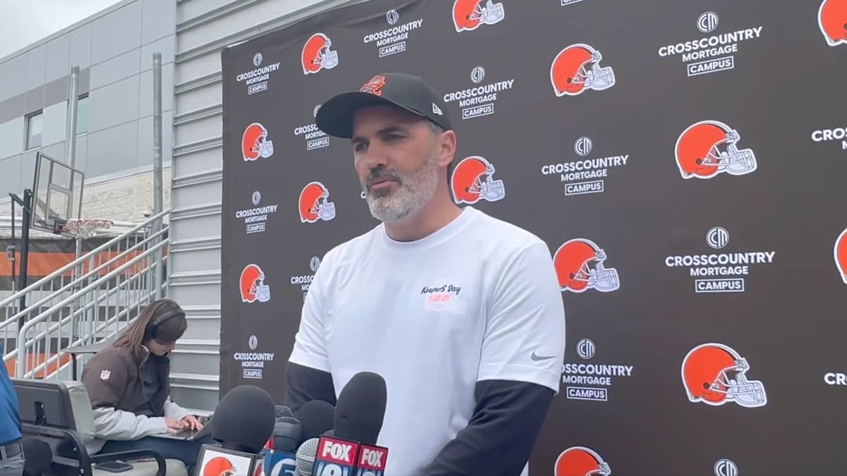 Kevin Stefanski Had High Praise for Kenny Pickett Amid Browns' Quarterback  Battle