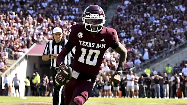 Texas A&M Aggies quarterback Marcel Reed (10)
