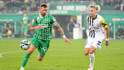 Fehlt am Freitagabend gesperrt: Rapid-Kapitän Guido Burgstaller (l.)