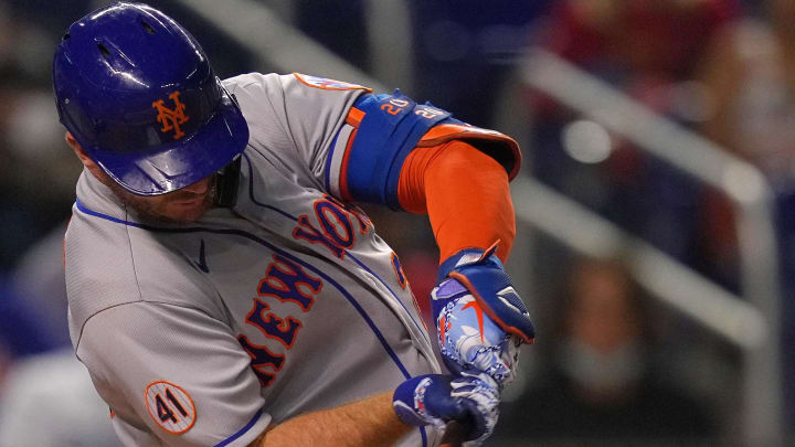 Aug 2, 2021; Miami, Florida, USA; New York Mets first baseman Pete Alonso (20) connects for a solo homerun in the 3rd inning against the Miami Marlins at loanDepot park. Mandatory Credit: Jasen Vinlove-USA TODAY Sports Aug 2, 2021; Miami, Florida, USA; New York Mets first baseman Pete Alonso (20) connects for a solo homerun in the 3rd inning against the Miami Marlins at loanDepot park. Mandatory Credit: Jasen Vinlove-USA TODAY Sports