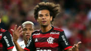 Willian Arão marcou os dois gols do Flamengo na Arena Castelão