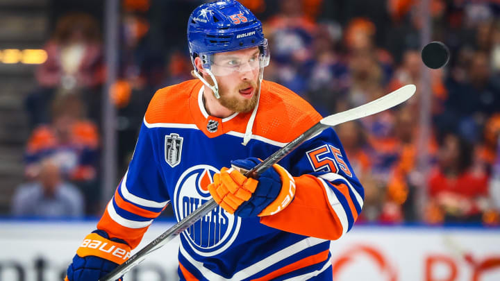 Edmonton Oilers left wing Dylan Holloway (55) 