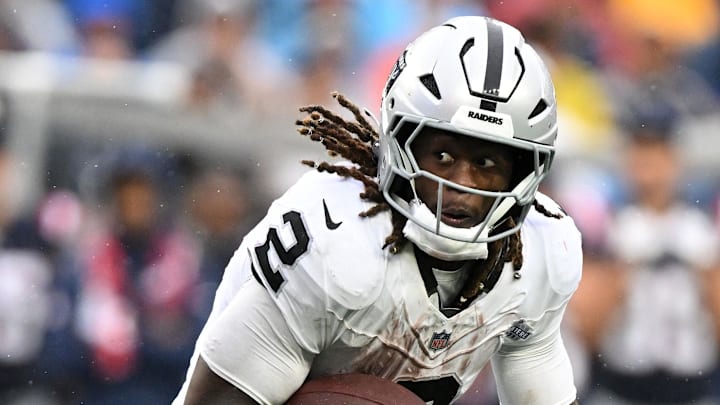 Analyzing Snap Counts Notable PFF Grades from Raiders #39 First Win