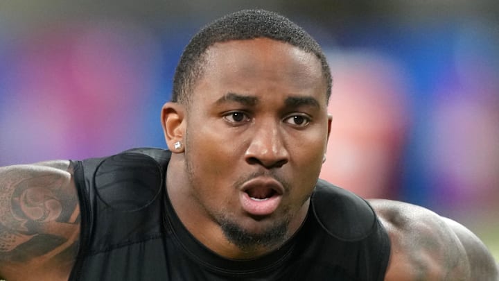 Dallas Cowboys defensive lineman Donovan Ezeiruaku 