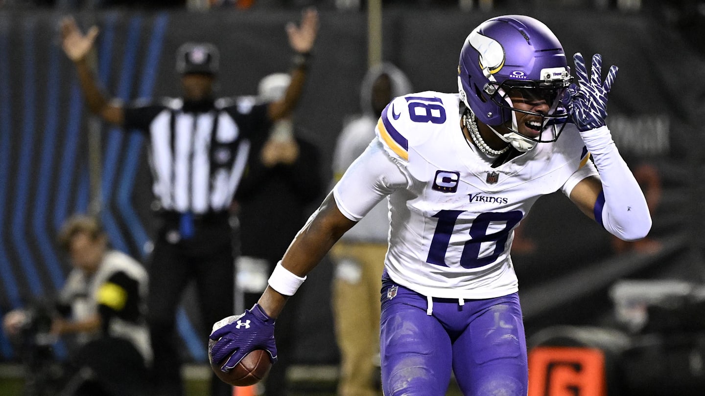 Vikings' Justin Jefferson Becomes Youngest NFL Player with 500 Career Catches