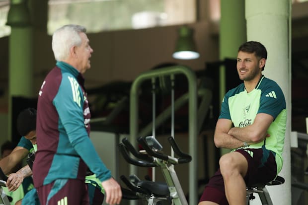 Santi Gimenez es una de las cartas fuertes de México