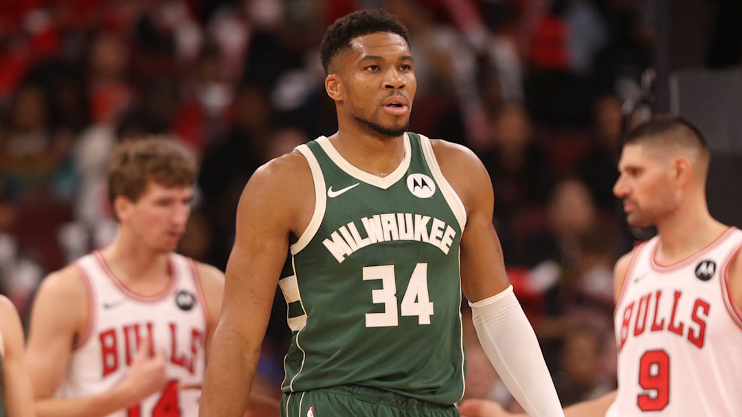 Milwaukee Bucks v Chicago Bulls