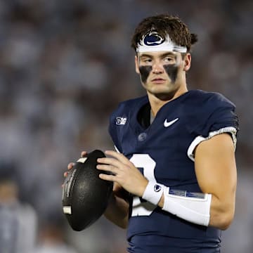 Penn State Nittany Lions quarterback Beau Pribula (9) 