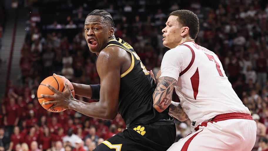 Missouri guard Mark Mitchell drives the Tigers forward.