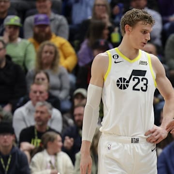 Jan 18, 2023; Salt Lake City, Utah, USA;  Utah Jazz forward Lauri Markkanen (23) and head coach Will Hardy talk on the sidelines during the second quarter against the LA Clippers at Vivint Arena. Mandatory Credit: Chris Nicoll-Imagn Images