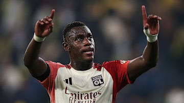 Moussa Niakhate et l'OL veulent décrocher leur ticket pour les huitièmes de finale de la Ligue Europa jeudi 