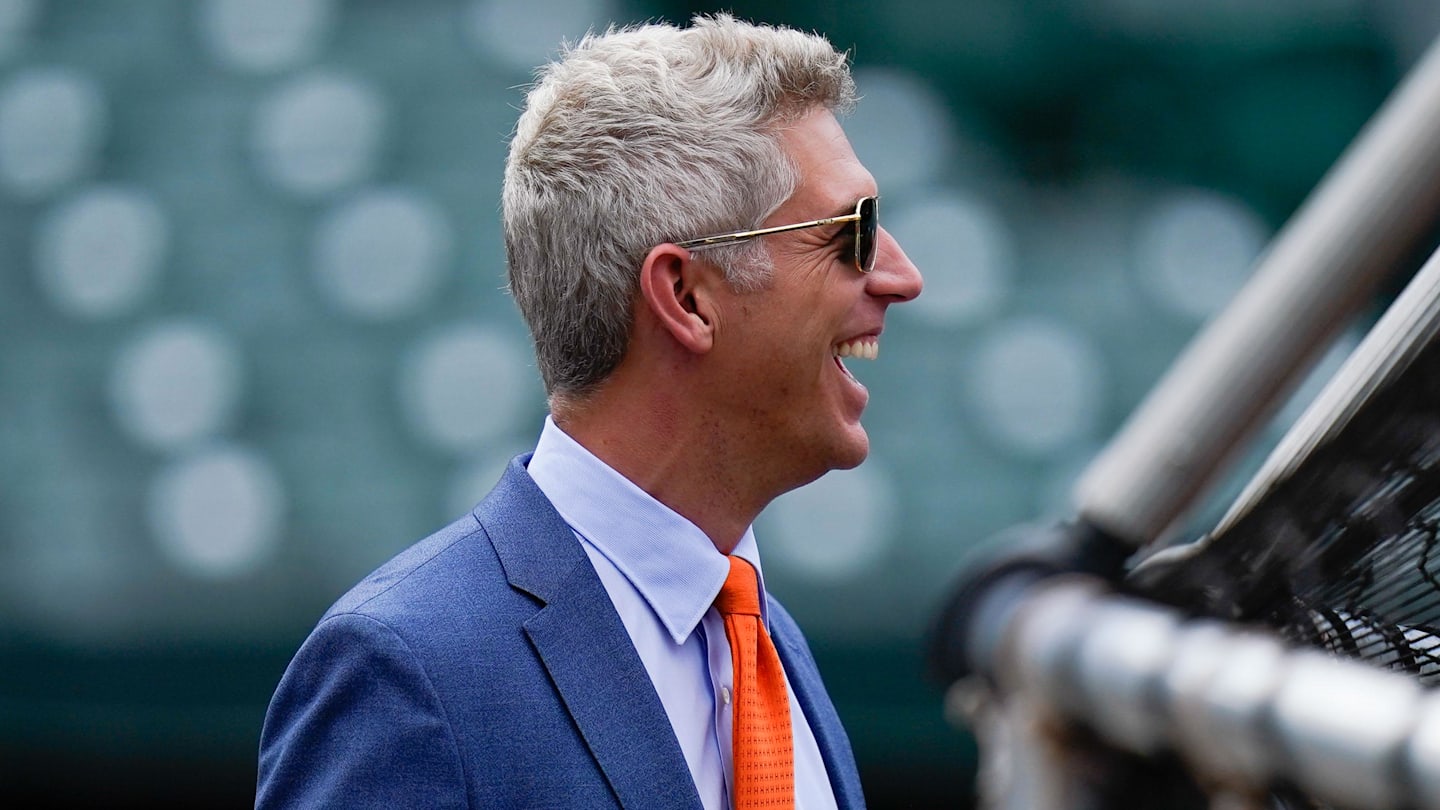 MLB Executives Face Intense Pressure at Trade Deadline