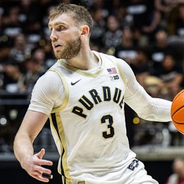 Purdue Boilermakers guard Braden Smith (3) dribbles the ball