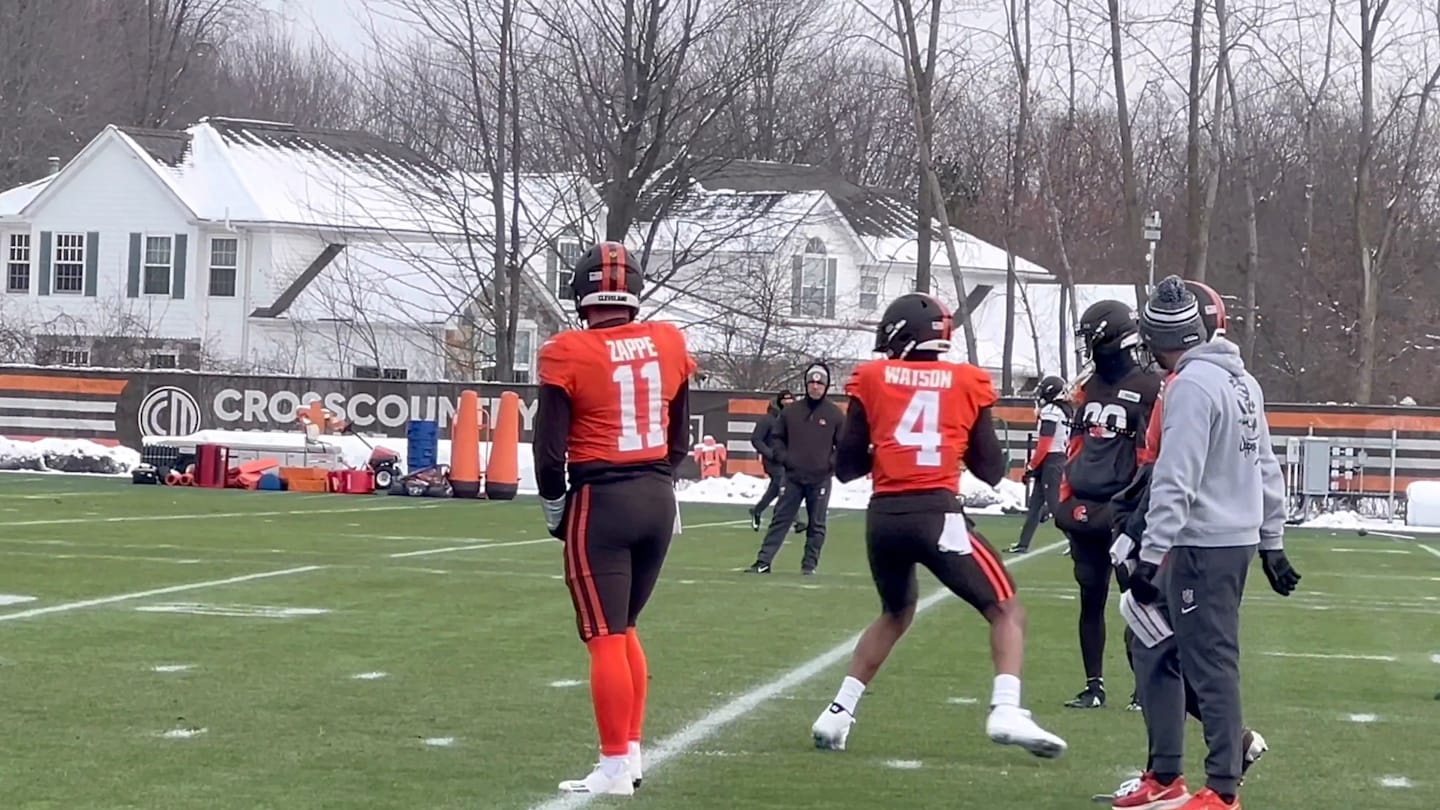 New Video Shows Deshaun Watson at Browns Practice For First Time in Over a Year
