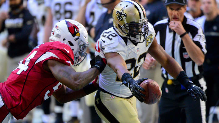 Dec 18, 2016; Arizona Cardinals linebacker Sio Moore (54) chases down New Orleans Saints running back Mark Ingram (22) 