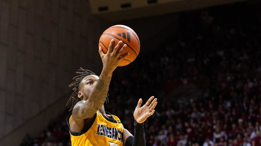 Kennesaw State Owls guard Simeon Cottle (5) 
