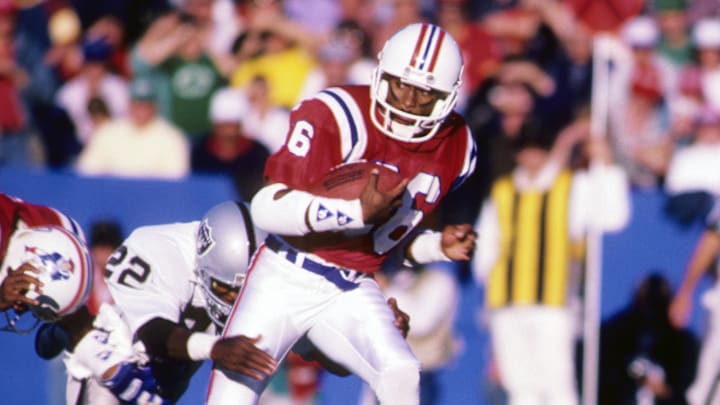 Nov 1, 1987; Foxboro, MA, USA; FILE PHOTO; New England Patriots receiver Stanley Morgan (86) in action against the Los Angeles Raiders at Foxboro Stadium. The Patriots defeated the Raiders 26-23.  Mandatory Credit: Dick Raphael-Imagn Images