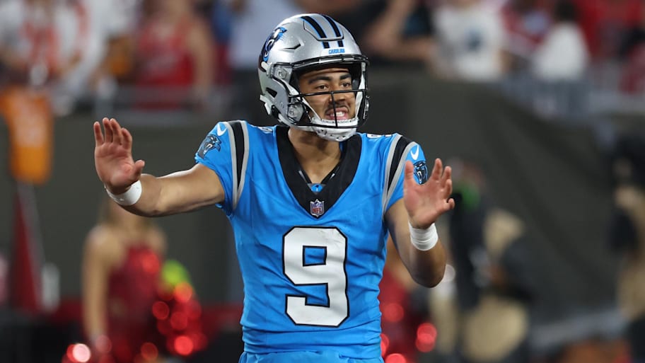 Young during the second half against the Tampa Bay Buccaneers at Raymond James Stadium. | Kim Klement Neitzel-Imagn Images