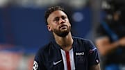 Neymar en pleurs après la défaite face au Bayern Munich.