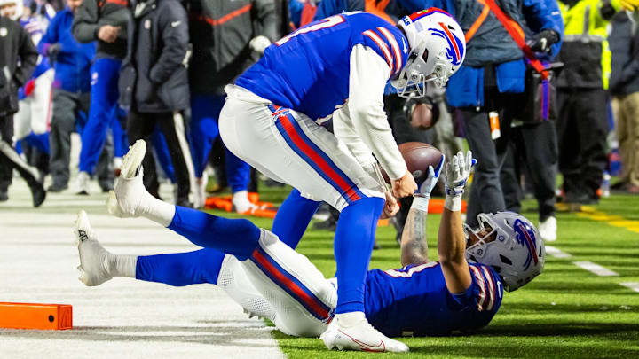 Jan 21, 2024; Orchard Park, New York, USA; Buffalo Bills quarterback Josh Allen (17) reacts with wide receiver Khalil Shakir (10) after throwing a touchdown pass against the Kansas City Chiefs during the second half for the 2024 AFC divisional round game Jan 21, 2024; Orchard Park, New York, USA; Buffalo Bills quarterback Josh Allen (17) reacts with wide receiver Khalil Shakir (10) after throwing a touchdown pass against the Kansas City Chiefs during the second half for the 2024 AFC divisional round game