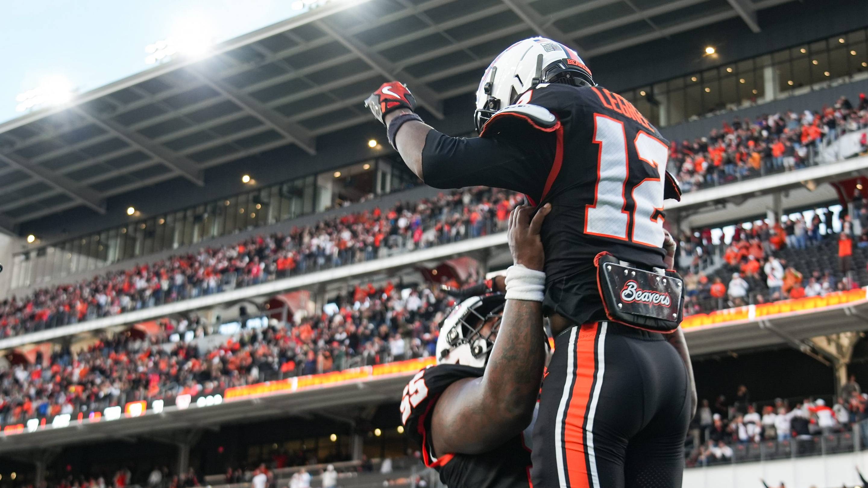 Jesse Legree Sets Record as Oregon State Shreds San Diego State 66-14