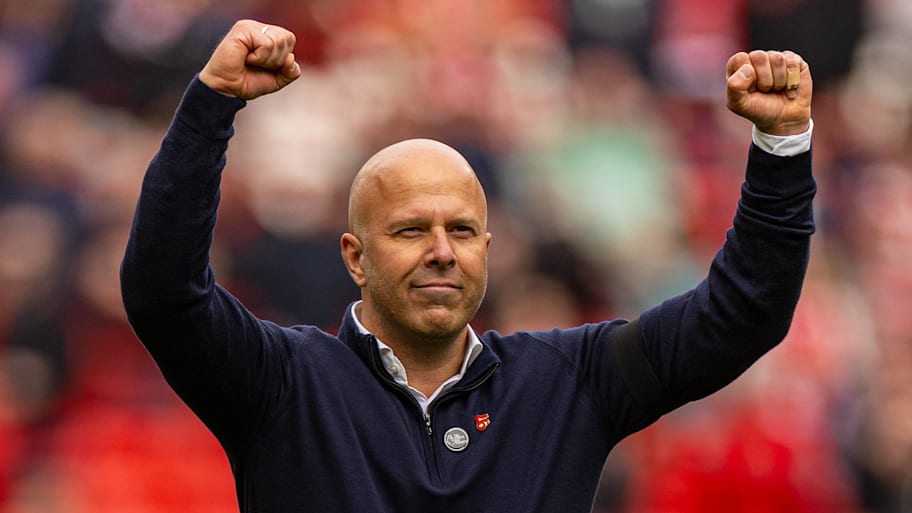 Arne Slot is the first Dutch coach to ever win the English top flight. | IMAGO/Propaganda Photo