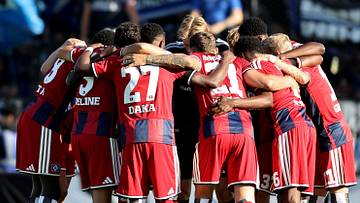 Der HSV-Spielerkreis vor dem DFB-Pokalspiel beim SC Verl