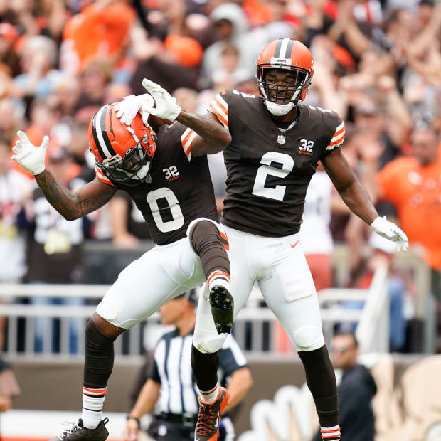 Cleveland Browns wide receiver Amari Cooper (2) celebrates his touchdown against the Tennessee Titans