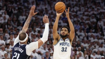 Minnesota Timberwolves center Karl-Anthony Towns (32) shoots.