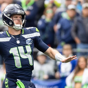 The Seattle Seahawks and quarterback Sam Darnold are 2-1 this season.