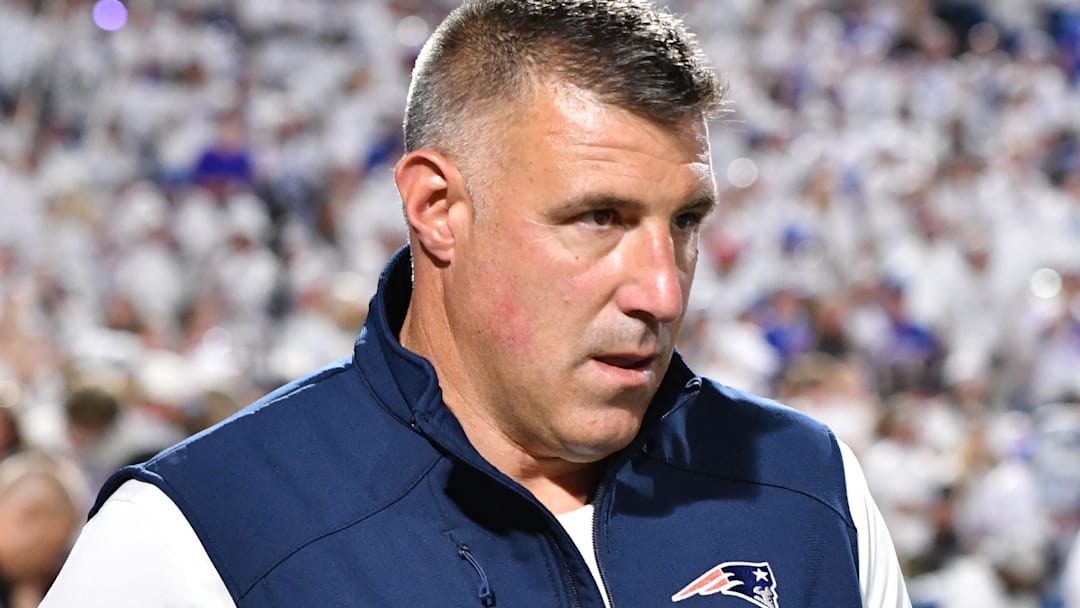 New England Patriots head coach Mike Vrabel during the first half at Highmark Stadium.