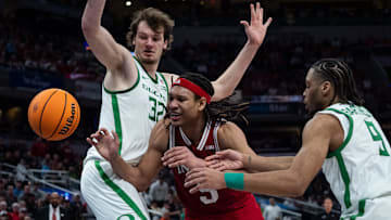 Back for his senior year Nate Bittle opened the 2025 season with nine rebounds and six points in the first half.