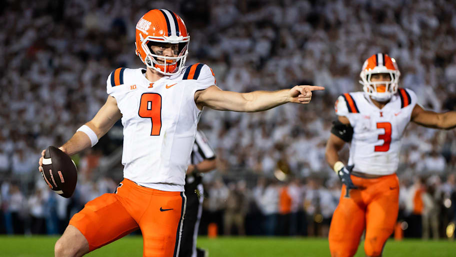 Senior quarterback Luke Altmyer is poised to lead a veteran Illinois team with aspirations of making the College Football Playoff in 2025. | Dan Rainville / USA TODAY NETWORK via Imagn Images