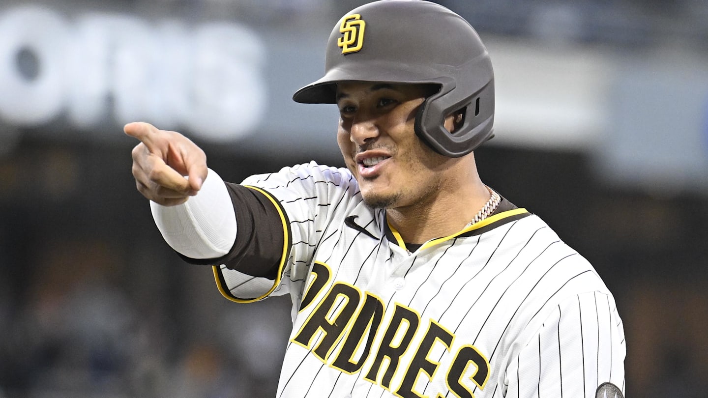 Padres Manny Machado Records 2,000th Career Hit Against Diamondbacks