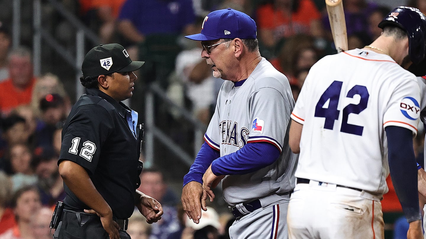 Bruce Bochy ejected after call unbelievably reversed in loss to