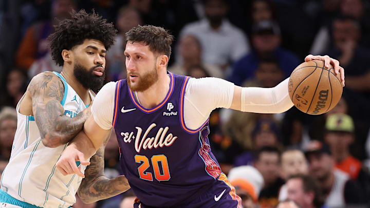 Charlotte Hornets v Phoenix Suns